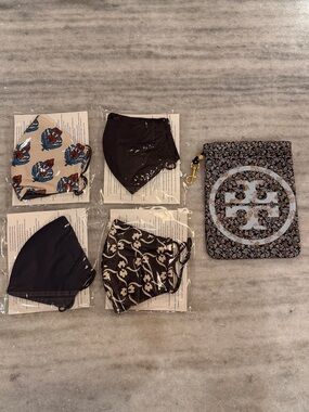 NEW Tory Burch Cloth Face Masks - Set of 4 in Pouch